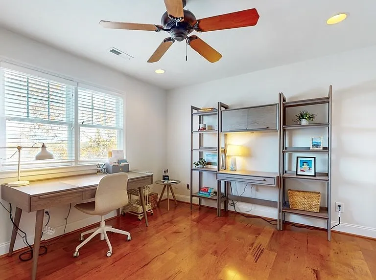 1951 Island View Dr — Photo 31