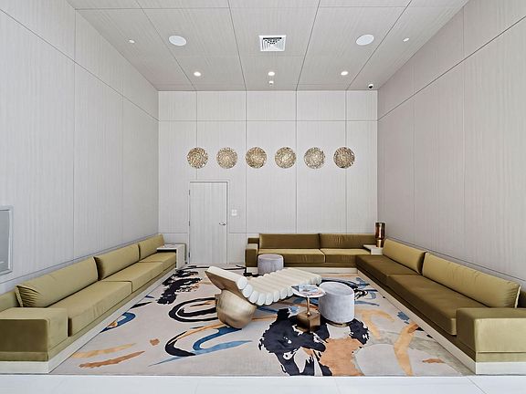 4th image of 26 Diplomat Pkwy #2208