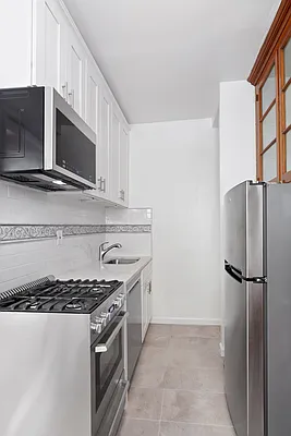 Rented by Brown Harris Stevens | media 3