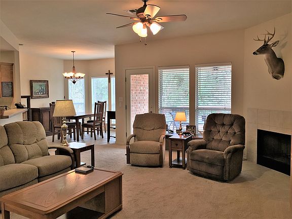 2nd image of 120 Sandlewood Ln
