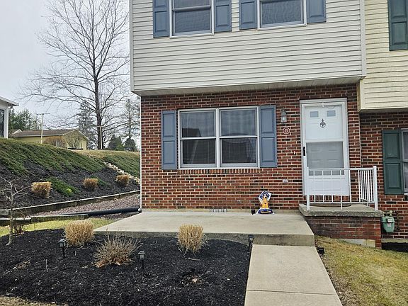 2nd image of 13 Hoover St