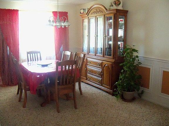 5th image of 4507 Castor Dr