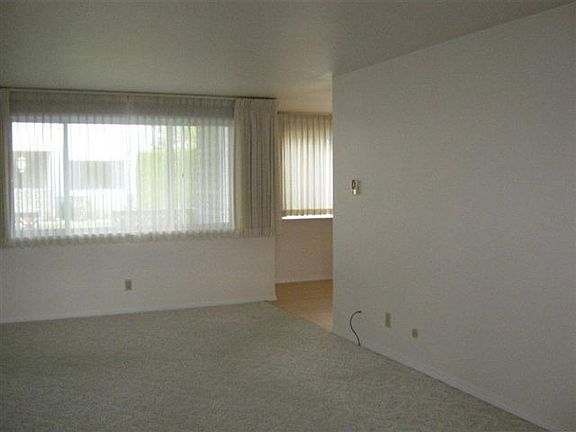 2nd image of 1305 Goethals Dr APT A