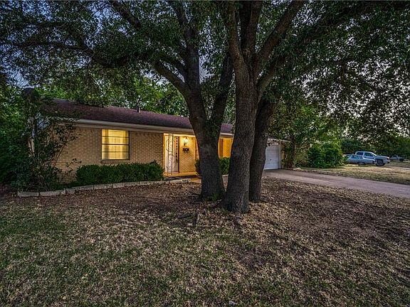 2nd image of 4705 Everest Dr