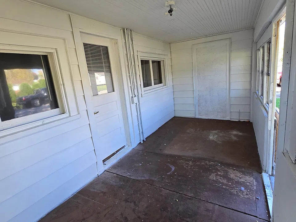 803 Main St #3