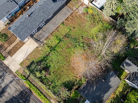 3rd image of 0 SE Reedway St