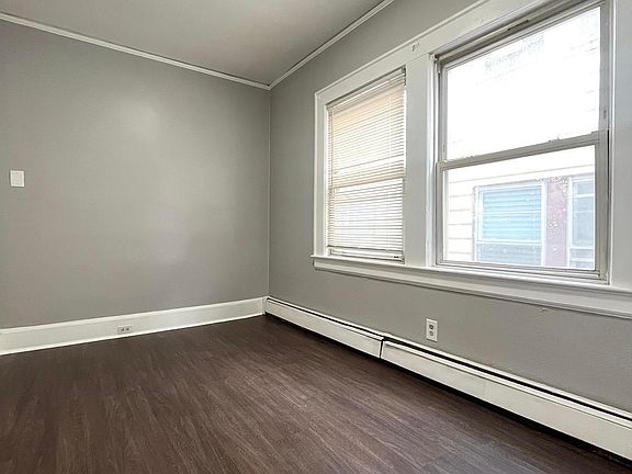 4th image of 9 Rosedale Ave Floor 2