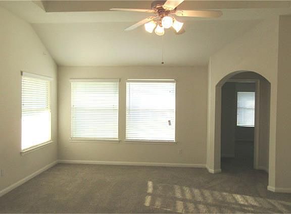 4th image of 4027 Meadow Lilly Ln