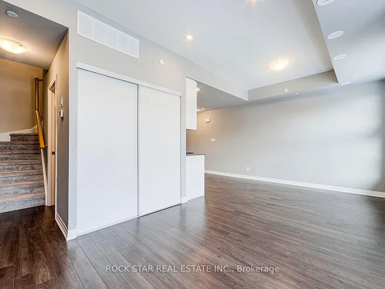 670 Atwater Ave #16 — Photo 16