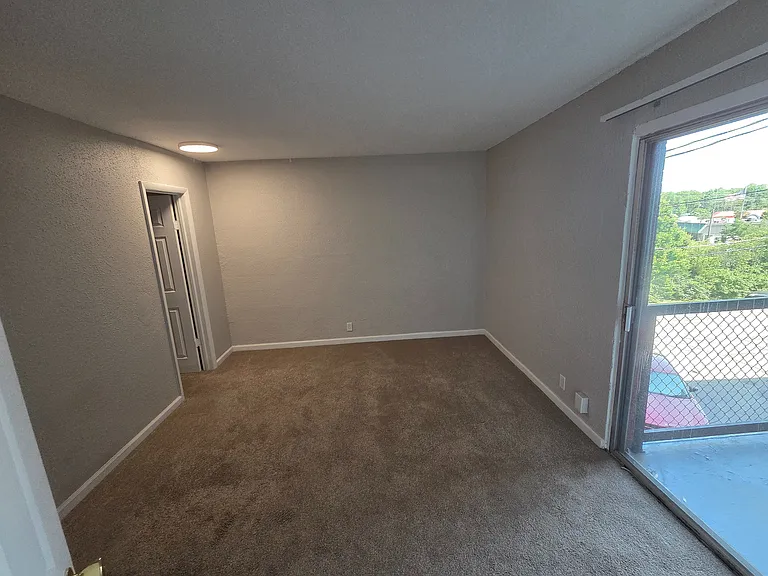Campus View Apartments — Photo 43