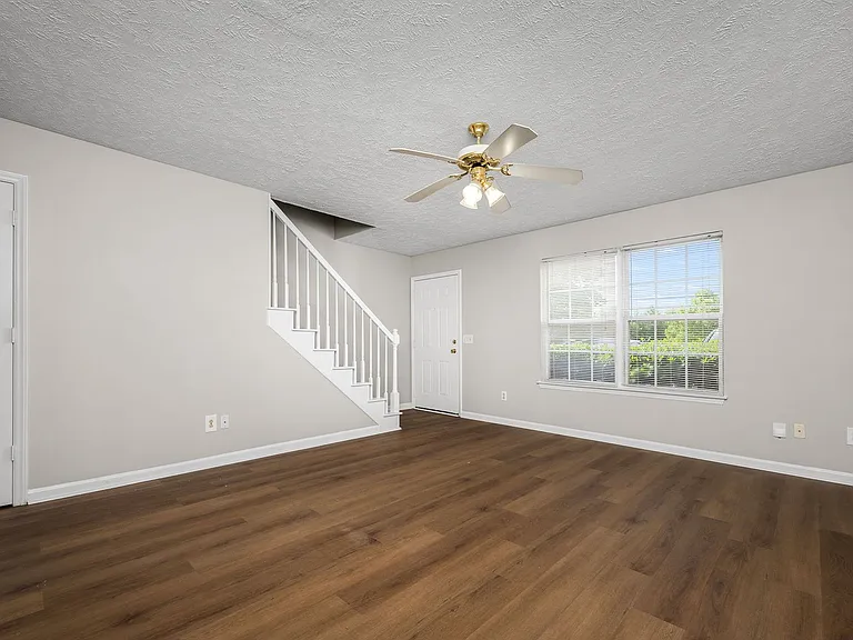 2312 Willowbrook Dr — Photo 5