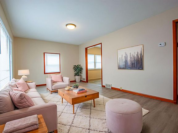 5th image of 1502 Silver Ln