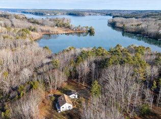 11 Pinkham Ln, Boothbay, ME 04537