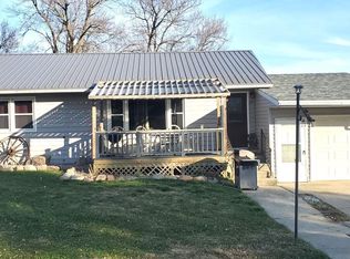 27 Lemon St, Kiron, IA 51448