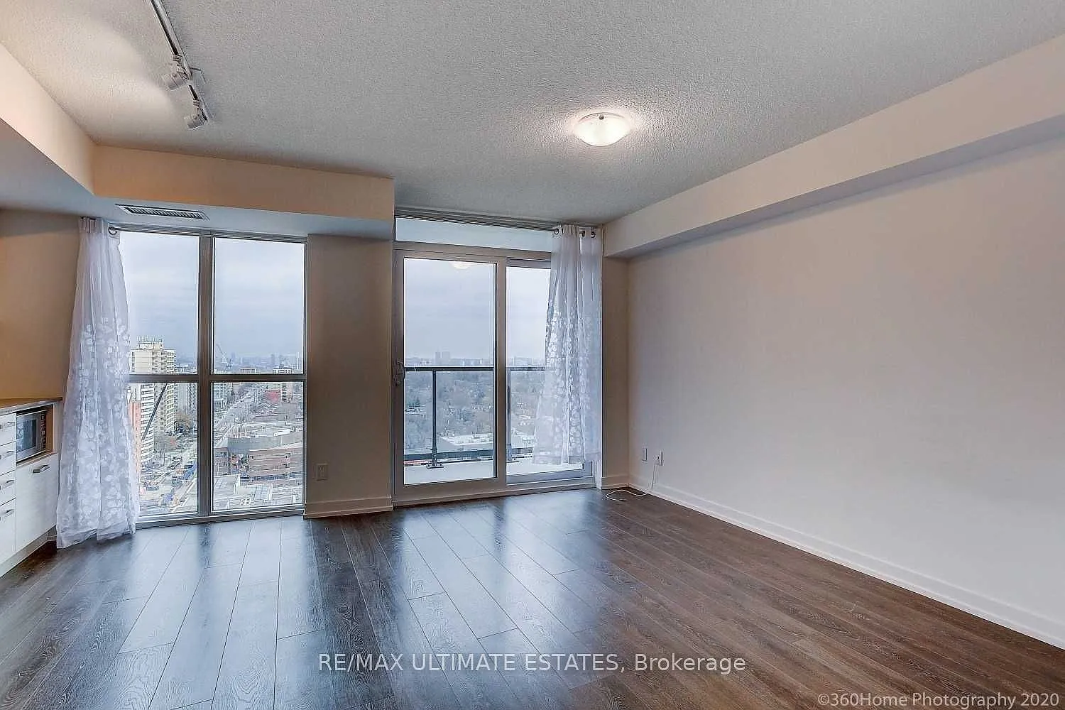 Studio, $1,990 — Photo 3