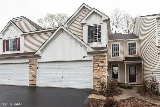 207 Locksley Dr #R photo 1
