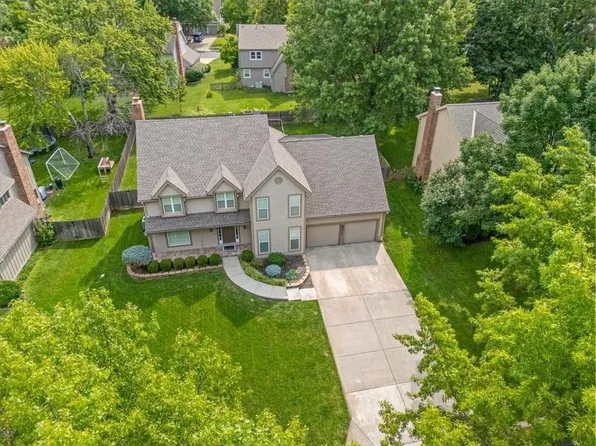 8509 Richards Rd, Lenexa, KS 66215