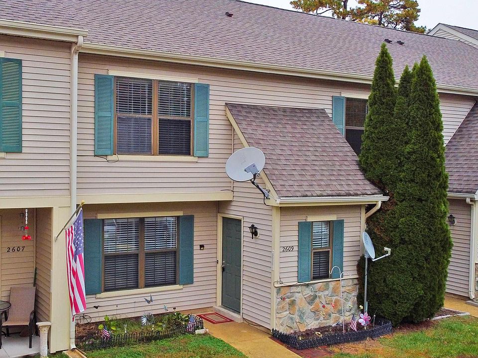 1st image of 2609 Durango Ct #2609