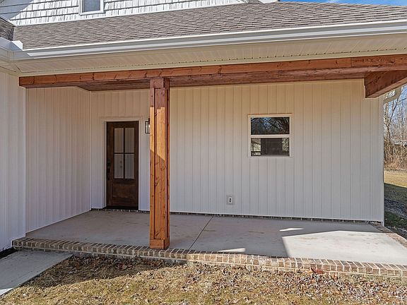 4th image of 185 Williams Sq Lot 10