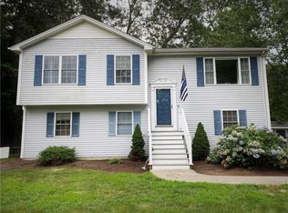 56 Boylston St, Warwick, RI 02889