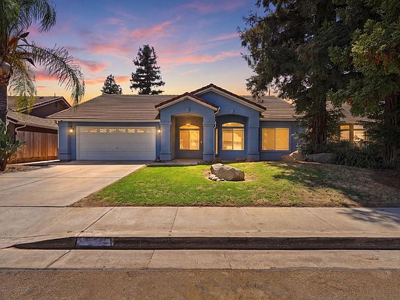 2nd image of 4029 E Grove Ct