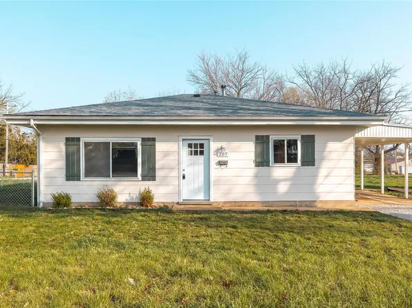 207 W Myrtle St, Cuba, MO 65453