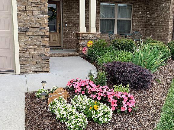 3rd image of 6446 Laramie Cir