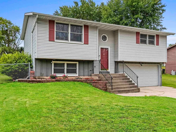 2350 Van Beek Rd, Green Bay, WI 54311