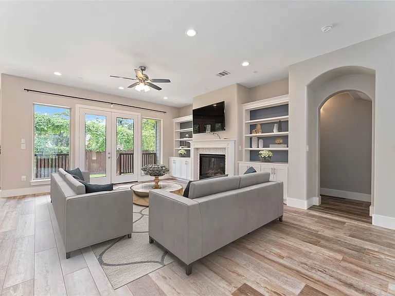 4310 Fernwood Dr — Photo 8