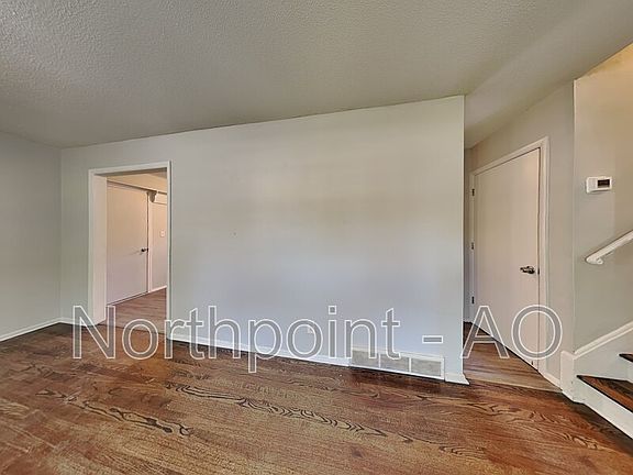 3rd image of 12019 Bennington Ave