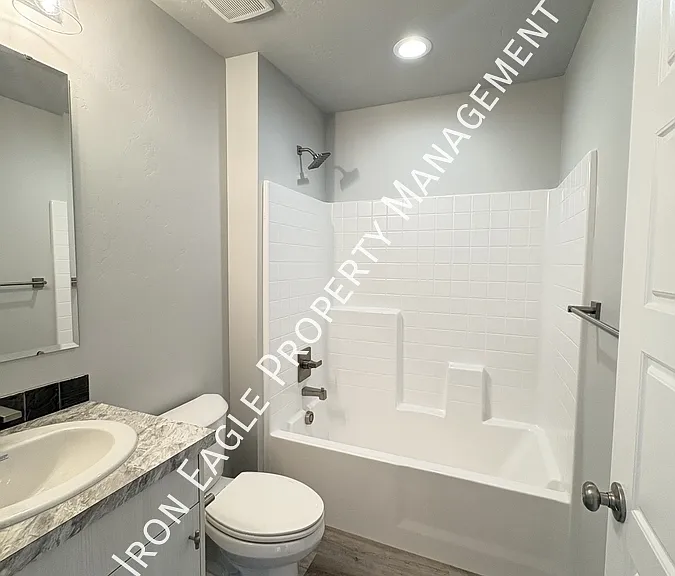 5667 S Memory Ave — Photo 21
