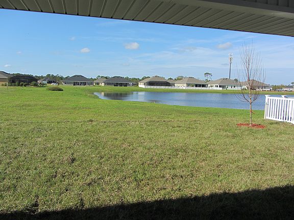 2nd image of 5 Lakeside Pl N