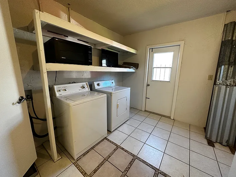 561 Parker Rd — Photo 9
