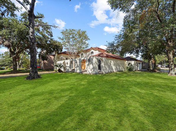 11402 Galbreath Dr, Houston, TX 77066