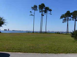 7987 Newport St, Navarre, FL 32566