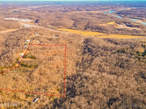 1 Oak Hill Forrest Dr, Eldon, MO 65026