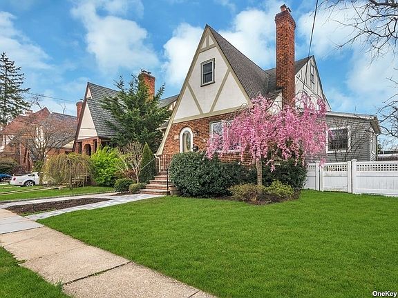 3rd image of 12 Evergreen Ave