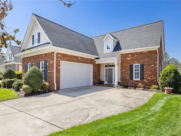 425 Villas Ct, Chester, VA 23836