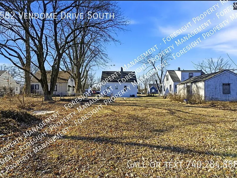 1582 Vendome Dr S — Photo 3