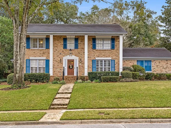 5613 Regency Oaks Dr N, Mobile, AL 36609