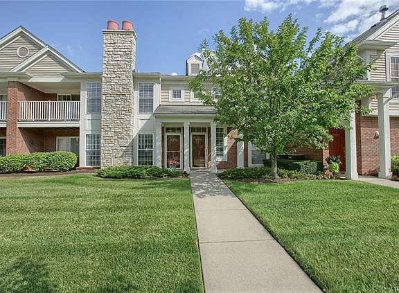 2nd image of 28248 Oakmonte Cir E