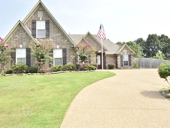 3rd image of 230 White Pine Pl