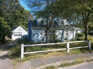 22 Brookshire Rd, Hyannis, MA 02601