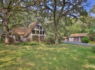 9902 Forest Ln, Union, IL 60180