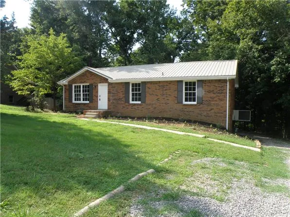 406 Crabtree Cir, Clarksville, TN 37040