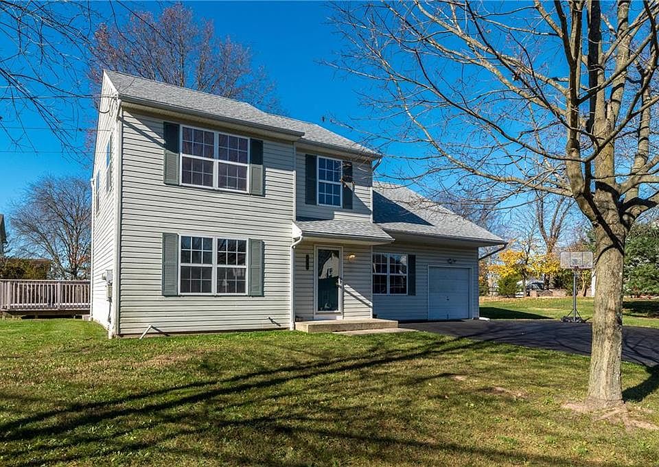 1st image of 2500 Cedarfield Ln