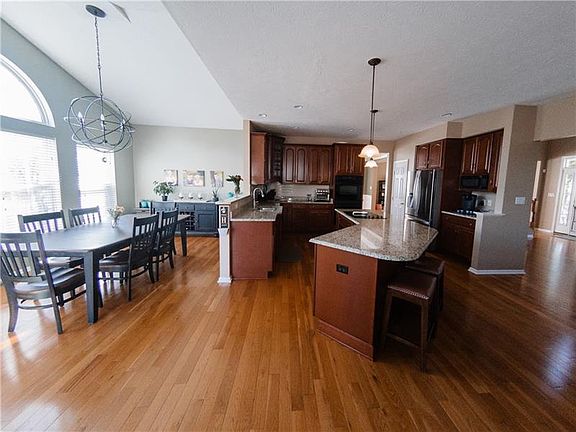 5th image of 1634 Settlers Dr