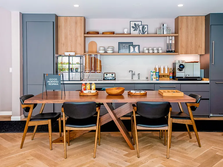 Respara Brentwood — Photo 30