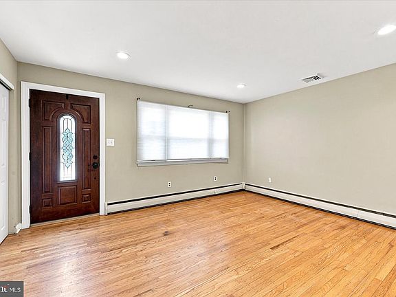 5th image of 3060 Pancoast Ave