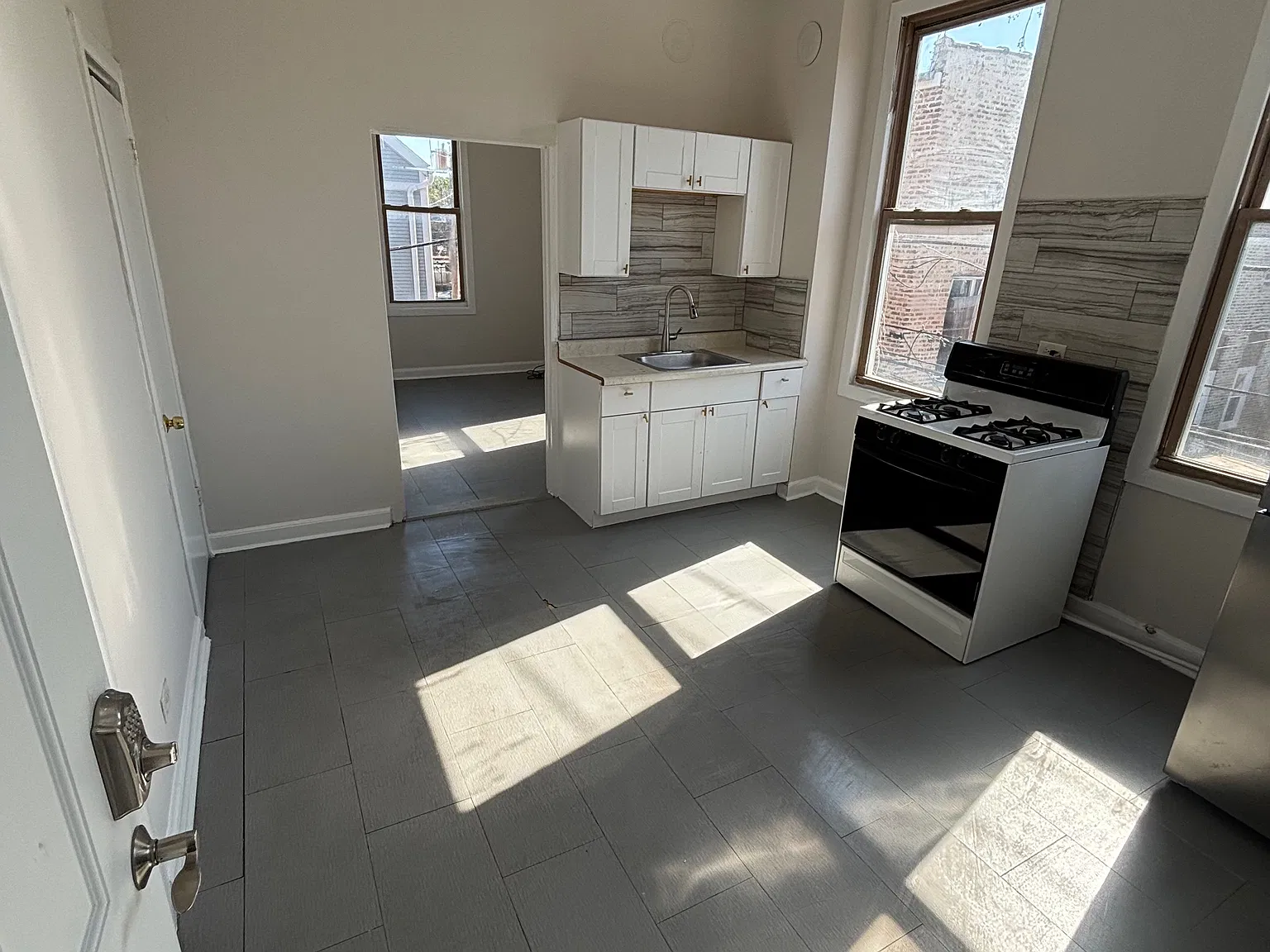 1 bed, 550 sqft, $1,400 — Photo 3